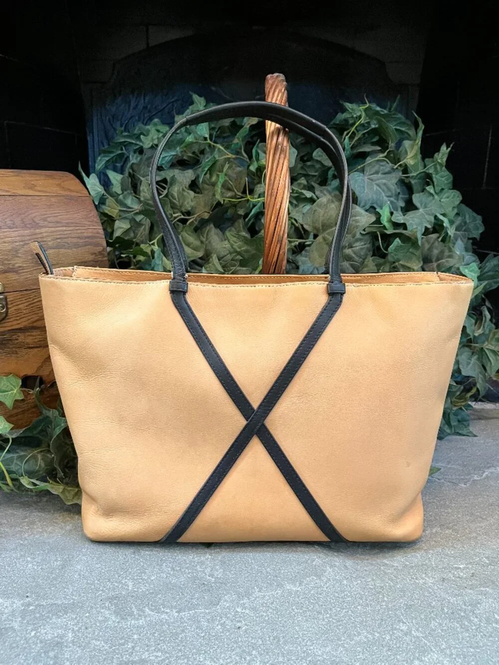 Tumi Sycamore Tote Bag In Bridle Leather Santa Monica Collection Large Purse